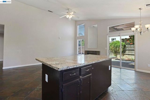 1491 Velasquez Ln, Tracy, CA 95377