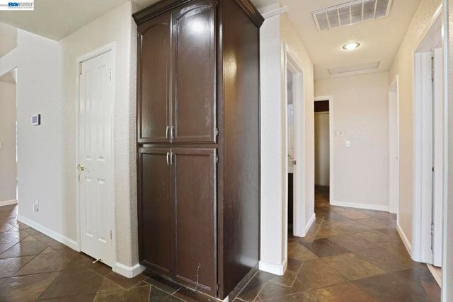 1491 Velasquez Ln, Tracy, CA 95377