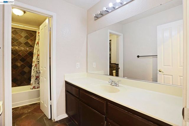 1491 Velasquez Ln, Tracy, CA 95377