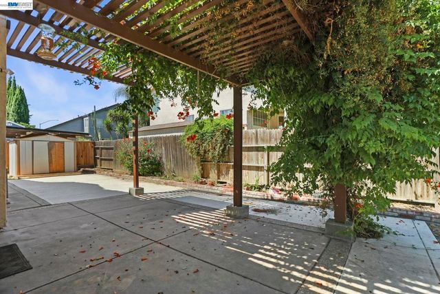 1491 Velasquez Ln, Tracy, CA 95377
