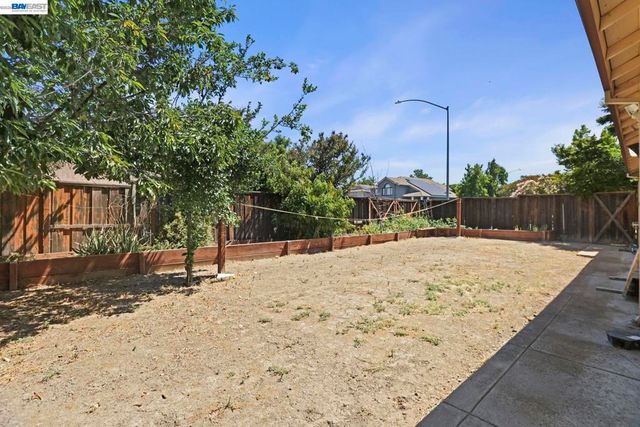1491 Velasquez Ln, Tracy, CA 95377