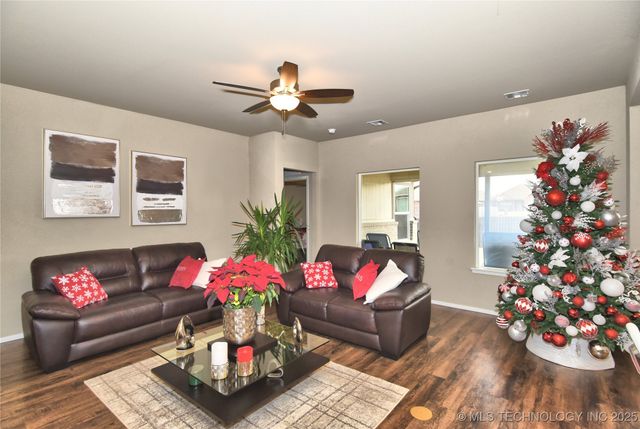 14009 S Kenosha Avenue, Glenpool, OK 74033