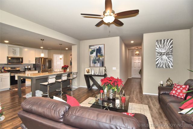 14009 S Kenosha Avenue, Glenpool, OK 74033