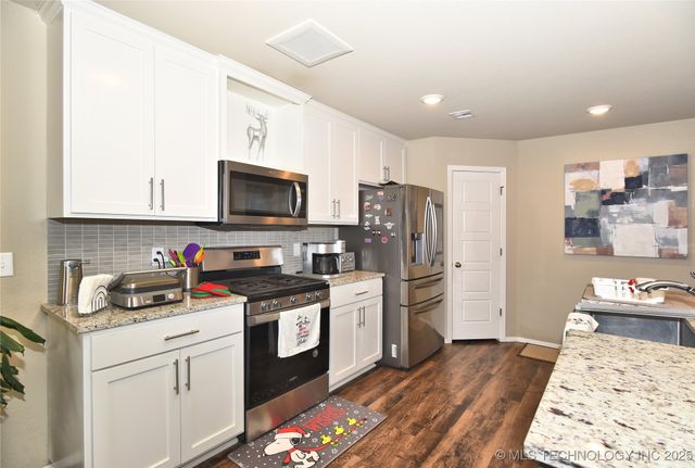 14009 S Kenosha Avenue, Glenpool, OK 74033