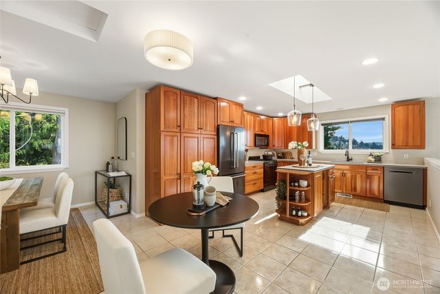 5064 Beach Drive SW, Seattle, WA 98136