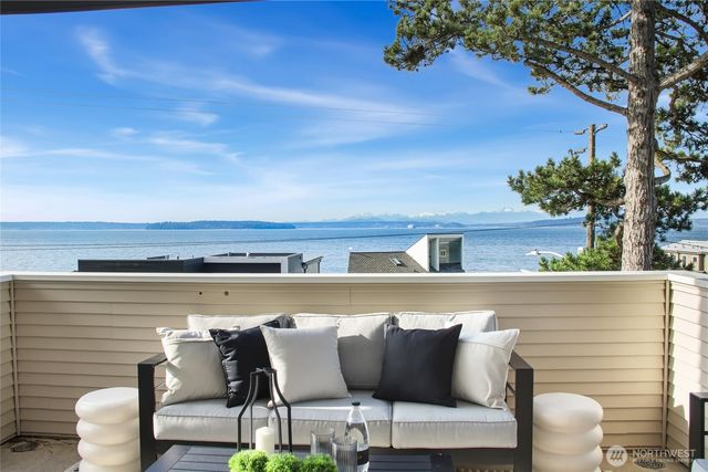 5064 Beach Drive SW, Seattle, WA 98136