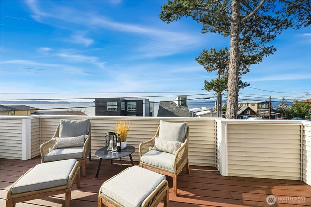 5064 Beach Drive SW, Seattle, WA 98136