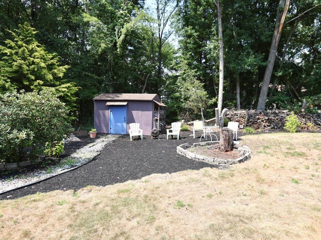 9 Concord Rd, Shrewsbury, MA 01545
