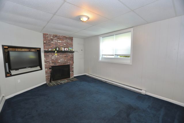 9 Concord Rd, Shrewsbury, MA 01545