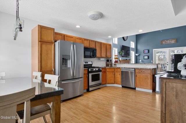 11A Fairway Drive, Halfmoon, NY 12118