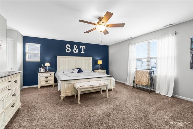 471 S Stone Brook Drive, Romeoville, IL 60446