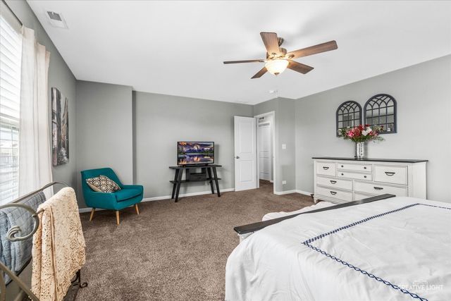 471 S Stone Brook Drive, Romeoville, IL 60446