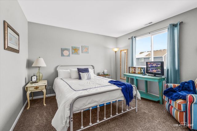 471 S Stone Brook Drive, Romeoville, IL 60446