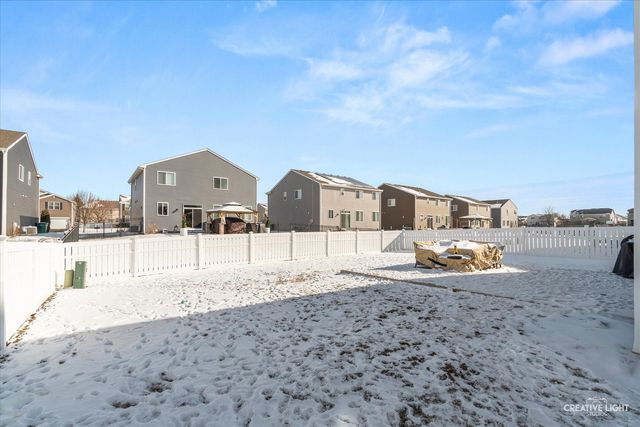 471 S Stone Brook Drive, Romeoville, IL 60446