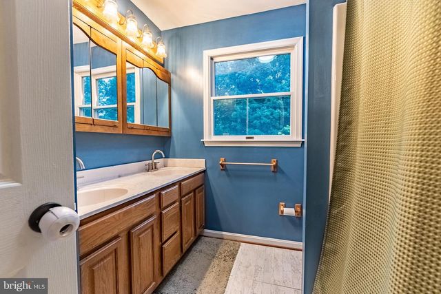3760 STICKS RD, Glen Rock, PA 17327