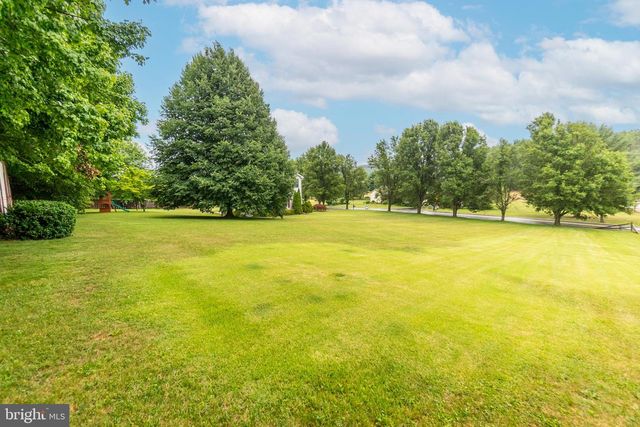3760 STICKS RD, Glen Rock, PA 17327