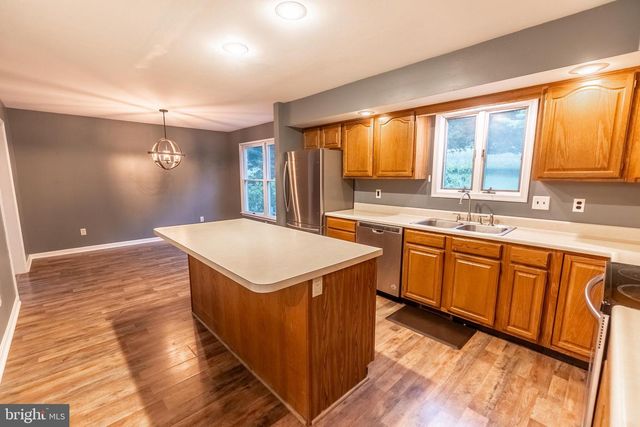 3760 STICKS RD, Glen Rock, PA 17327