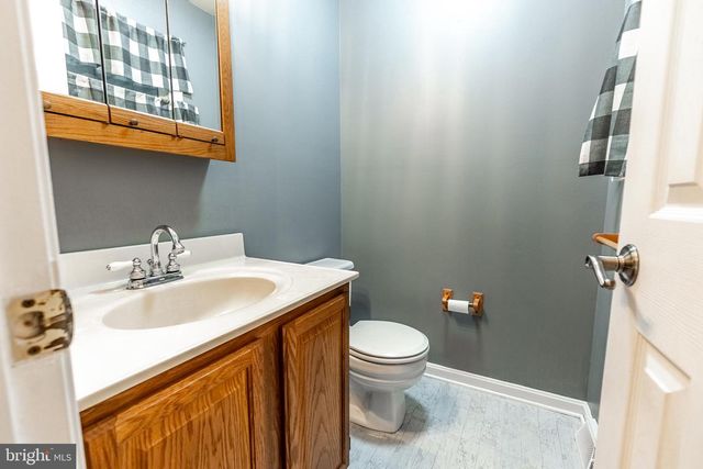 3760 STICKS RD, Glen Rock, PA 17327