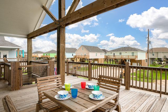 2285 E Lobster Street, Crystal Beach, TX 77650