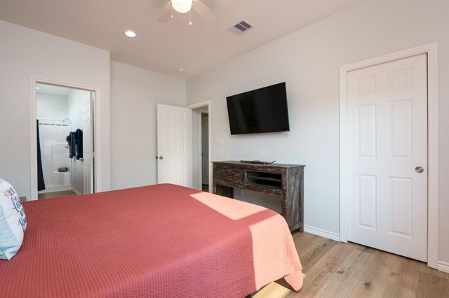 2285 E Lobster Street, Crystal Beach, TX 77650