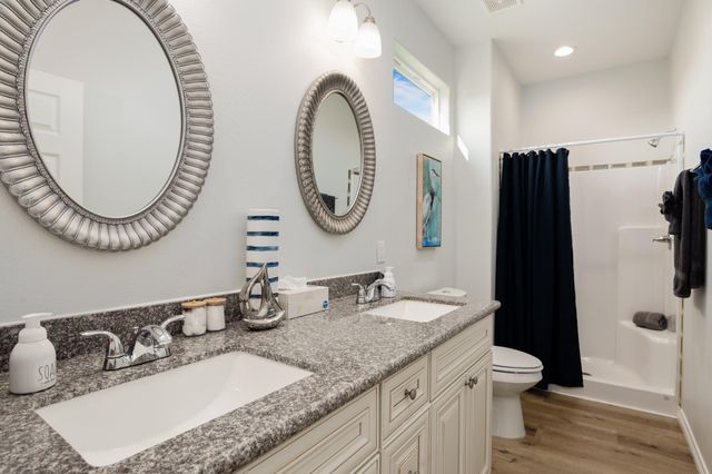 2285 E Lobster Street, Crystal Beach, TX 77650