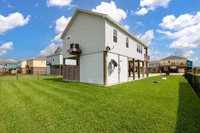 2285 E Lobster Street, Crystal Beach, TX 77650