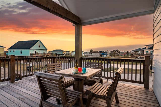2285 E Lobster Street, Crystal Beach, TX 77650