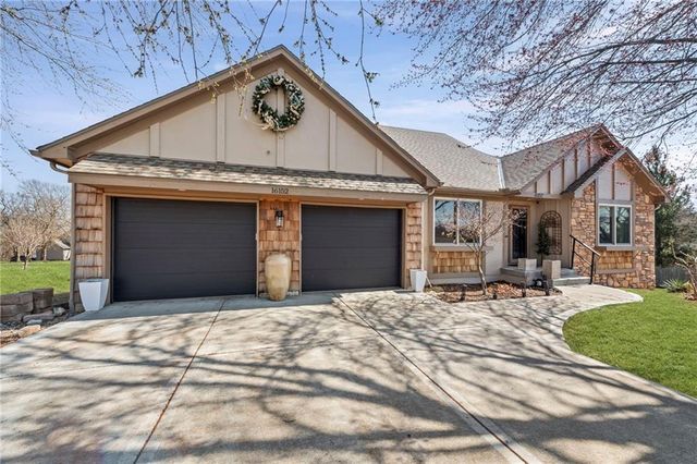 16152 150th Street, Bonner Springs, KS 66012