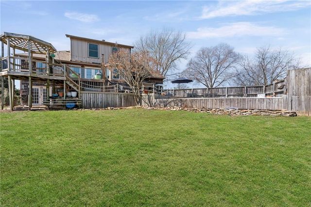 16152 150th Street, Bonner Springs, KS 66012