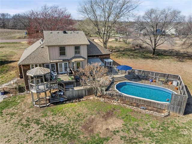 16152 150th Street, Bonner Springs, KS 66012