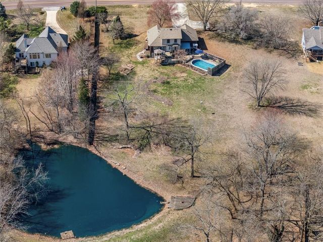 16152 150th Street, Bonner Springs, KS 66012