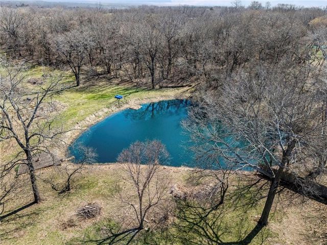 16152 150th Street, Bonner Springs, KS 66012