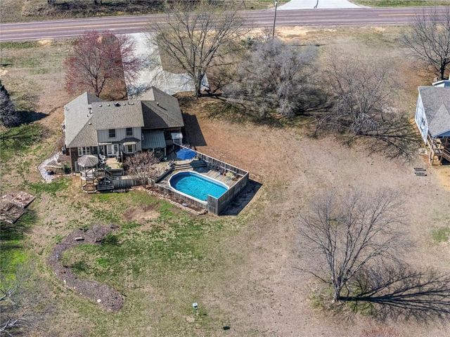 16152 150th Street, Bonner Springs, KS 66012