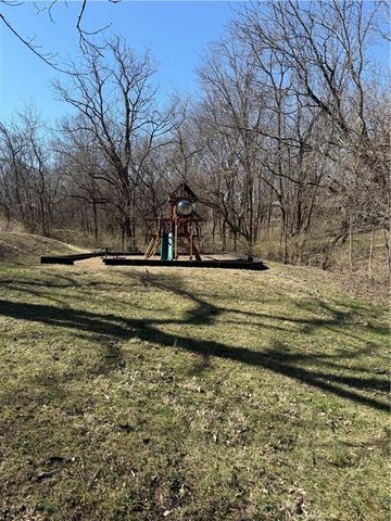 16152 150th Street, Bonner Springs, KS 66012