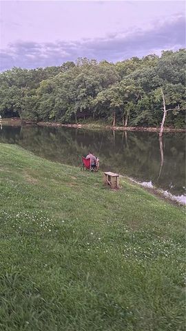 16152 150th Street, Bonner Springs, KS 66012