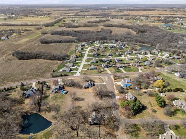 16152 150th Street, Bonner Springs, KS 66012