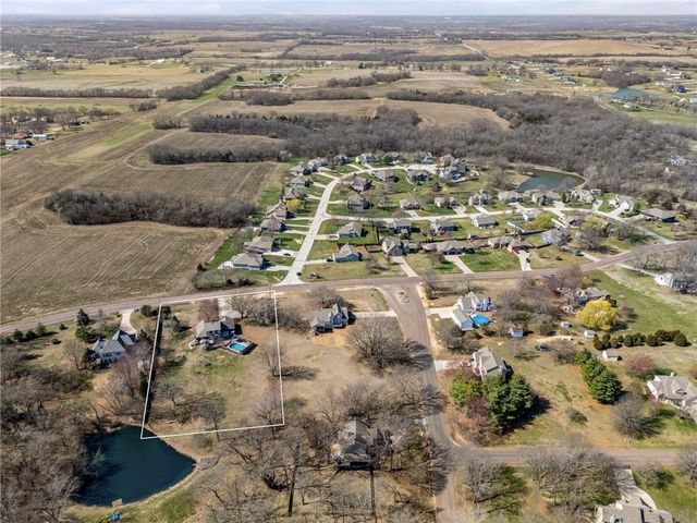 16152 150th Street, Bonner Springs, KS 66012