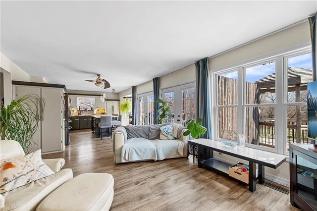 16152 150th Street, Bonner Springs, KS 66012