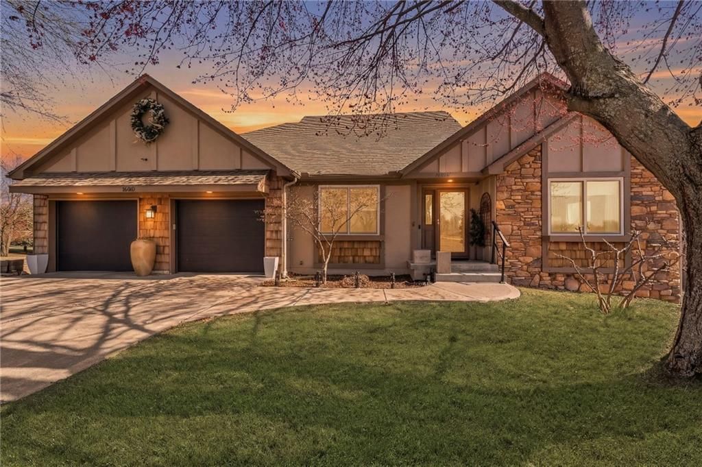 16152 150th Street, Bonner Springs, KS 66012