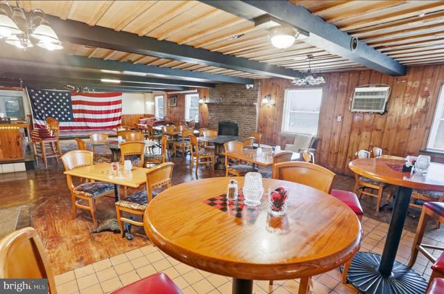 11 DEYSHER RD, Fleetwood, PA 19522