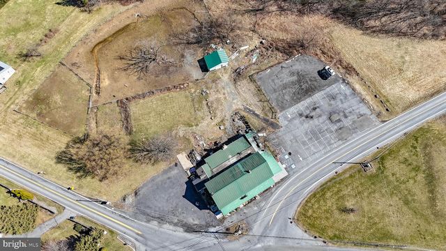 11 DEYSHER RD, Fleetwood, PA 19522