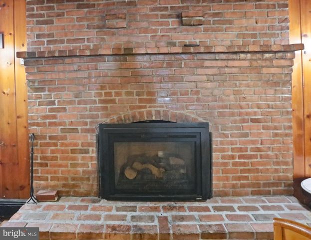 11 DEYSHER RD, Fleetwood, PA 19522