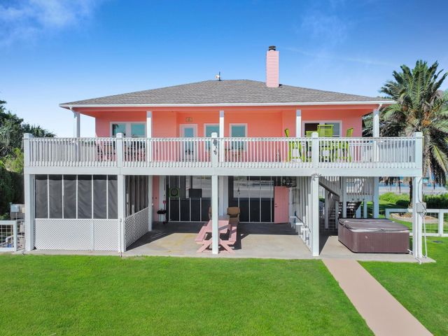1300 Yacht Basin, Gilchrist, TX 77617