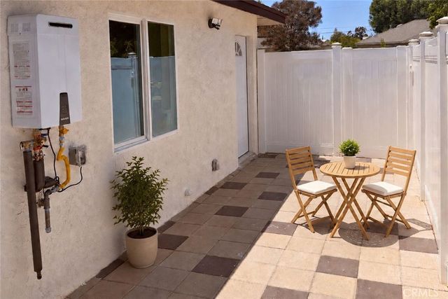 7938 Lurline Ave, Winnetka, CA 91306