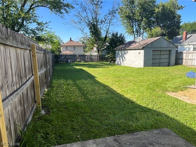363 Spring Street, Struthers, OH 44471