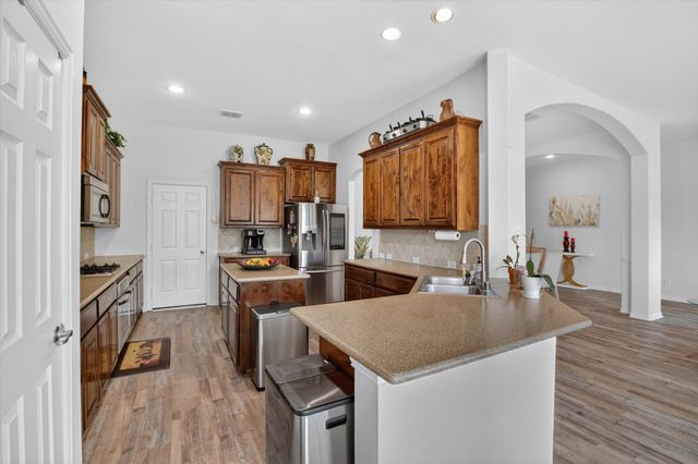 702 Cross Meadow Boulevard, Mansfield, TX 76063