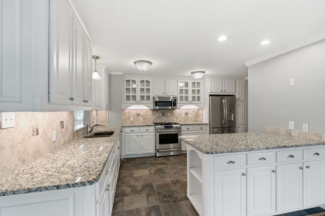 3526 Lakeridge Drive, Grapevine, TX 76051