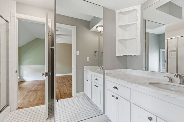 3526 Lakeridge Drive, Grapevine, TX 76051
