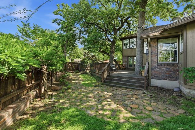 3526 Lakeridge Drive, Grapevine, TX 76051