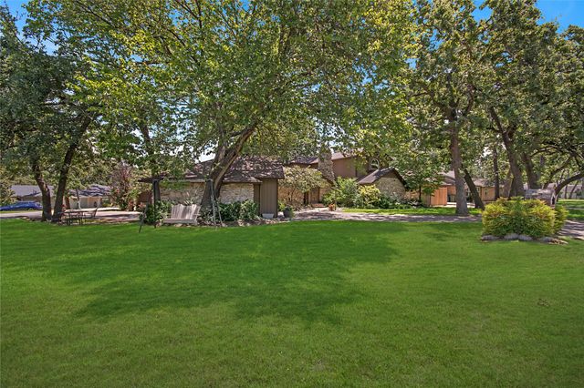 3526 Lakeridge Drive, Grapevine, TX 76051